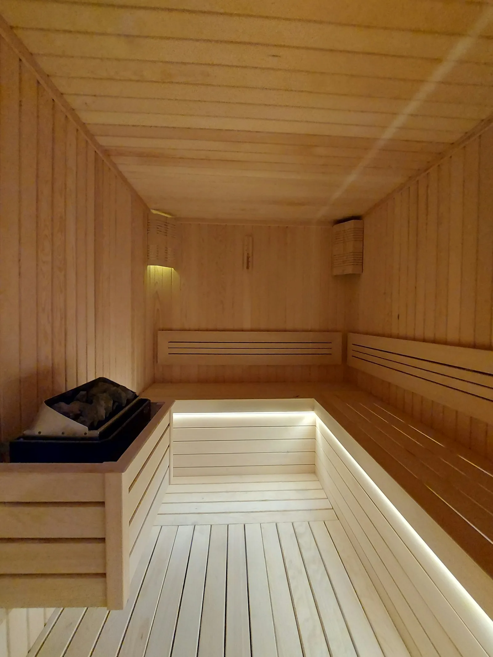 infrared sauna therapy room for neuropathy treatment and nerve pain relief